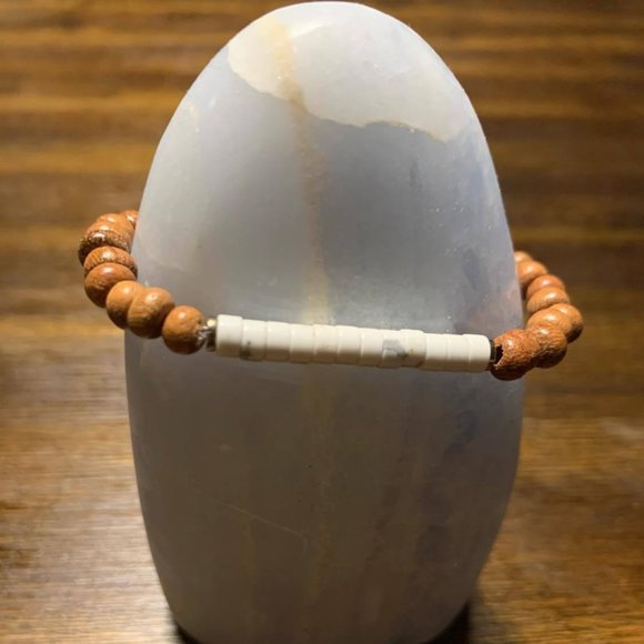 Howlite and Bayong Wood Bracelet - Picture 1 of 2